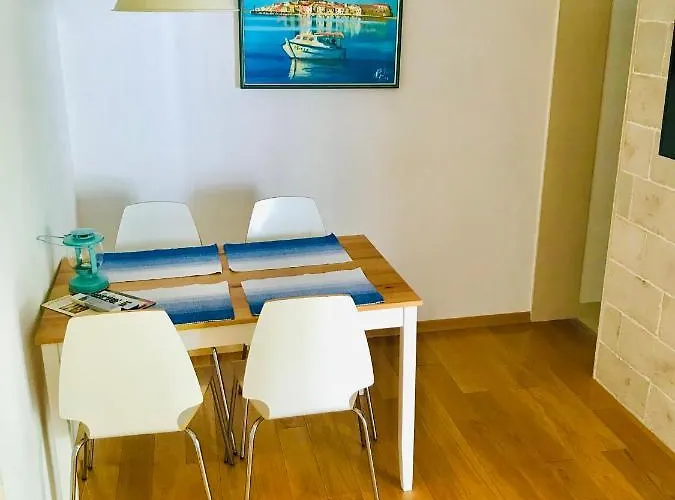 Apartament Paola *